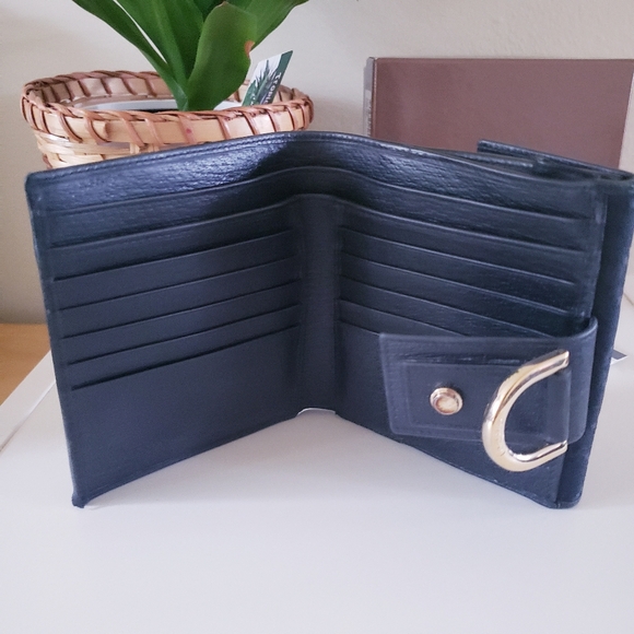 Gucci Black/Black  GG Canvas and Leather Abbey D Ring Compact Wallet - Picture 7 of 16